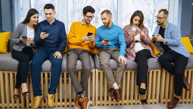 Közösségi portálok 2025